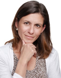 Dr Claudia Bernat